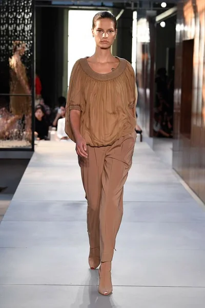 Look 34